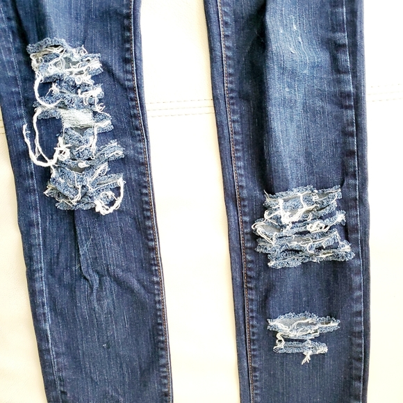 2/40$ Victoria Secret PINK ripped skinny jeans - Picture 6 of 9